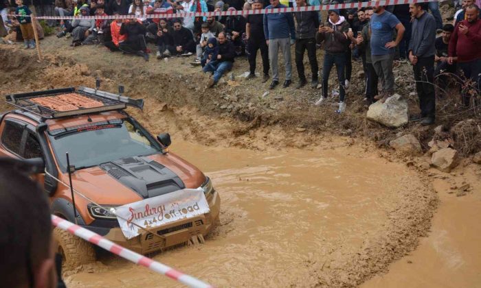 Sındırgı’da Offroad yarışları nefes kesti