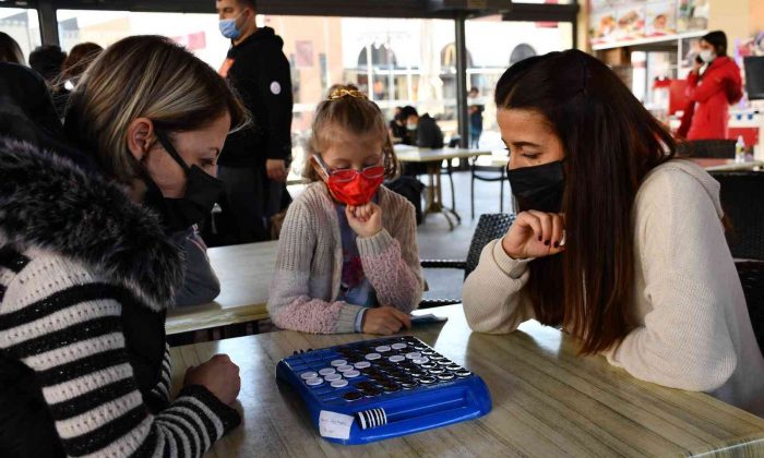 Sökeli öğretmenler akıl ve zeka oyunlarında yarıştı