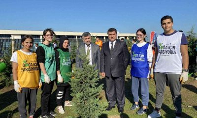 Sultanbeyli’de gençler doğa için yarıştı