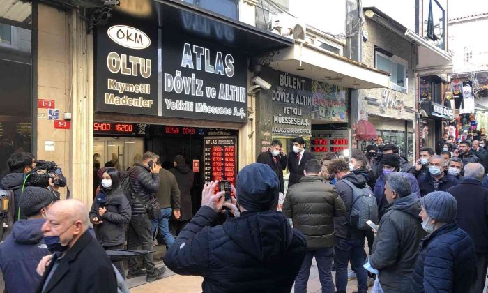 Dövizin düşmesiyle Kapalıçarşı’da yoğunluk oluştu