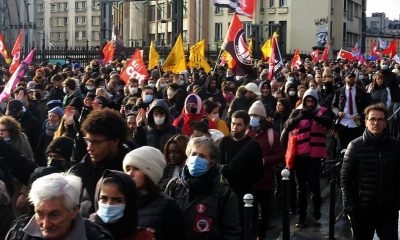 Fransa’da ırkçı cumhurbaşkanı adayı Zemmour, Paris’te protesto edildi