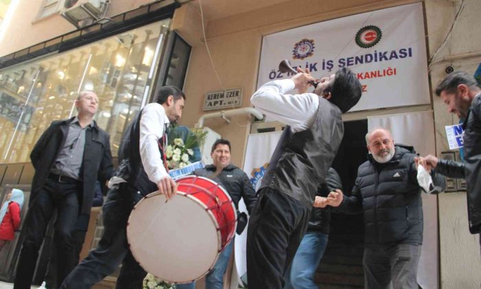 Şanlıurfa’da davullu zurnalı işçi sendikası açılışı